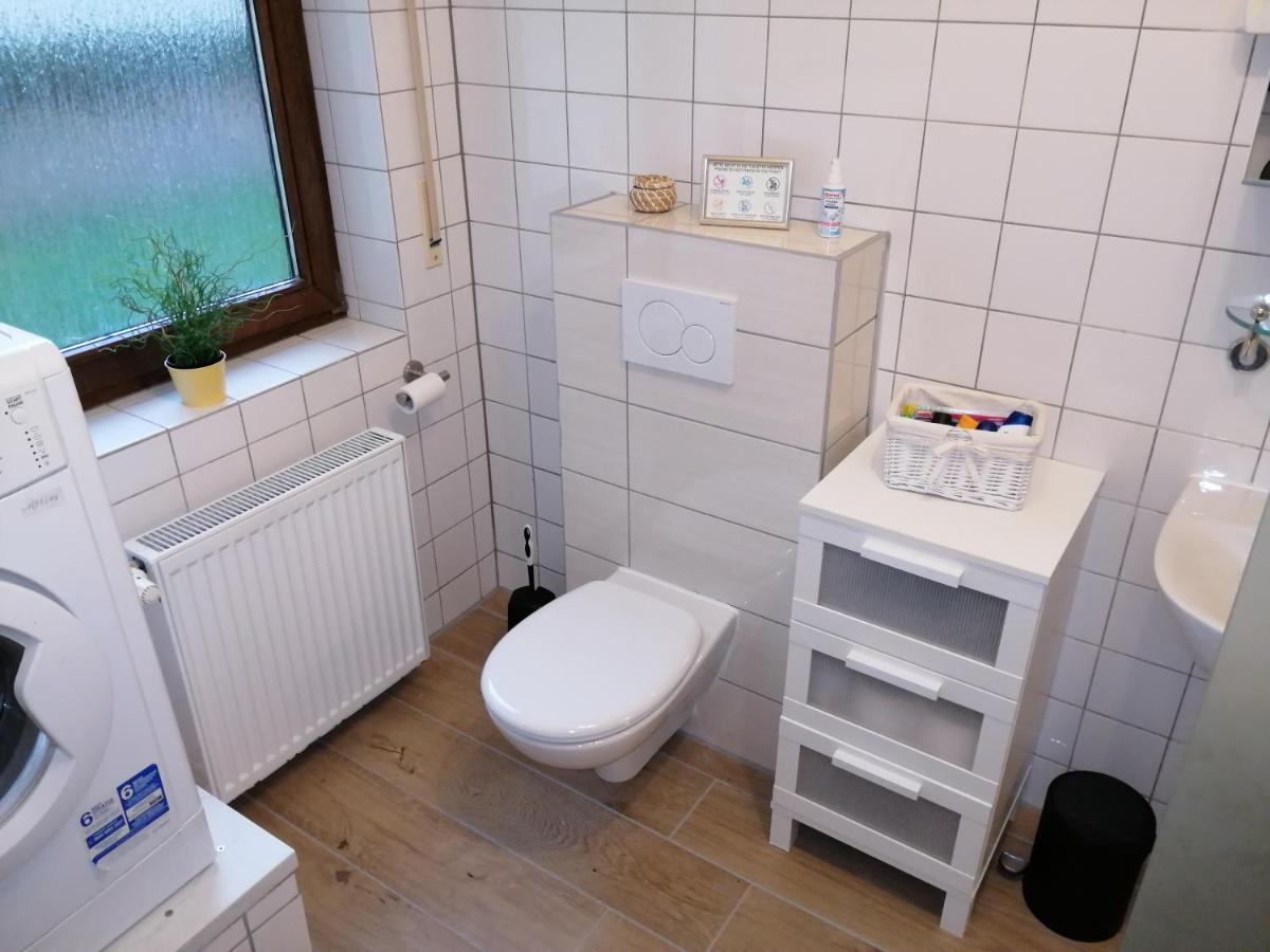 Ebenerdige Ferienwohnung Mit Grosser Terrasse In Der Naehe Des Waldes, Zum Wohlfuehlen Schoneck Exterior foto